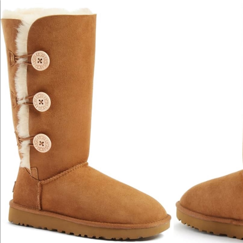 UGG triple button boot chestnut color